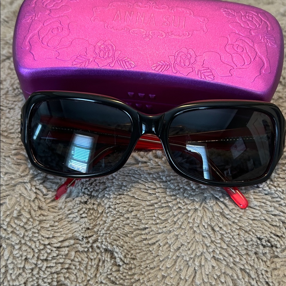 Anna Sui Black Sunglasses with Vibrant Pink Case